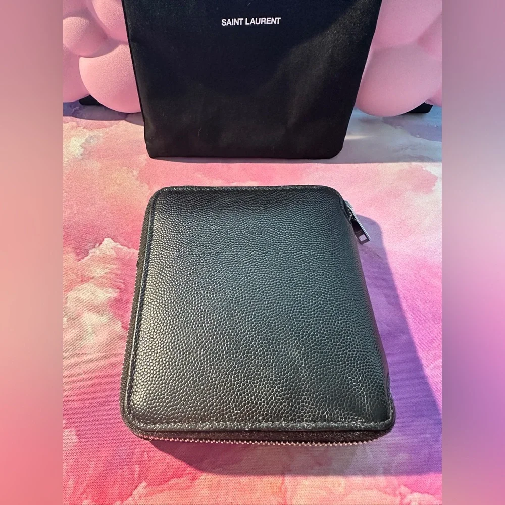 Vintage Yves Saint Laurent Men’a Wallet (EUC; Black)